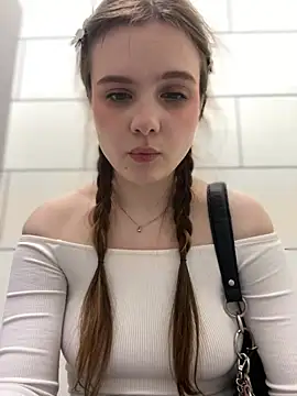 Lunabelle_'s Webcam Show