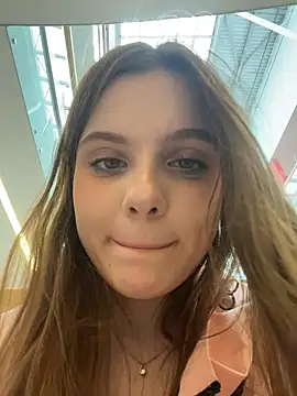 Lunabelle_ Webcam show