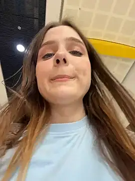 Lunabelle_ Webcam show