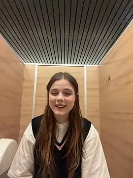 Lunabelle_ Webcam show