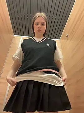 Lunabelle_ Webcam show