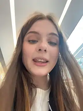 Lunabelle_ Webcam show