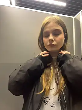 Lunabelle_ – Kamerová šou