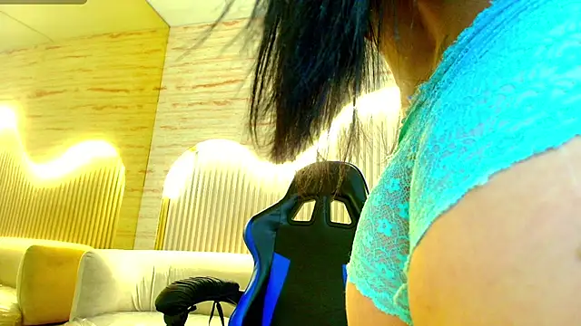 Chloe__r Adlı Modelin Canlı XXX Sohbeti