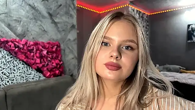Rita_Blondana Chat XXX in diretta