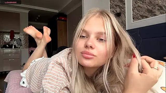 Rita_Blondana: вебкам-шоу
