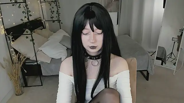 MiyuuNami webcam show