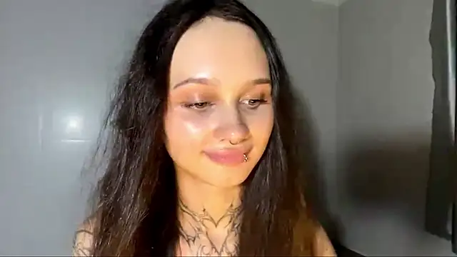 MayraLucarelli Adlı Modelin Canlı XXX Sohbeti