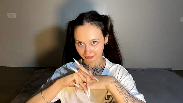 Chat +18 de MayraLucarelli ao vivo