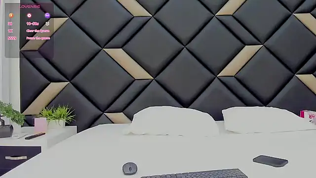 RebeccaWalton webkamerás műsora
