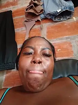 nanis_13 Show in webcam