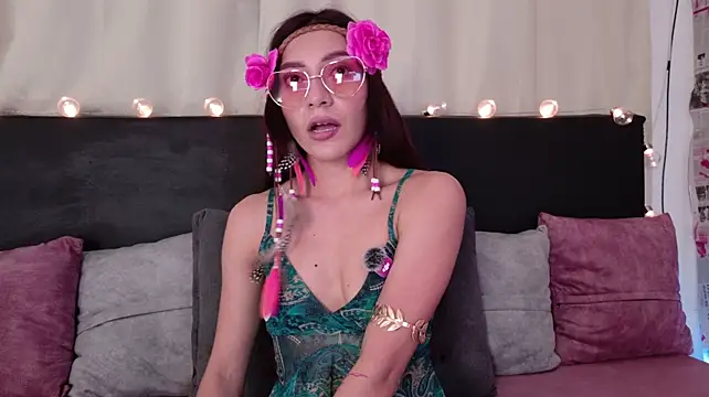 عرض كام Pauline_Peach