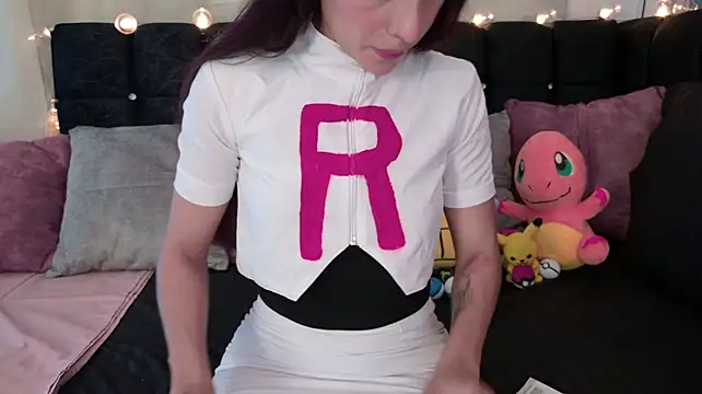 Pauline_Peach Adlı Modelin Web Kamerası Şovu