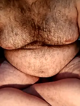 big__bearrr webkamerás műsora