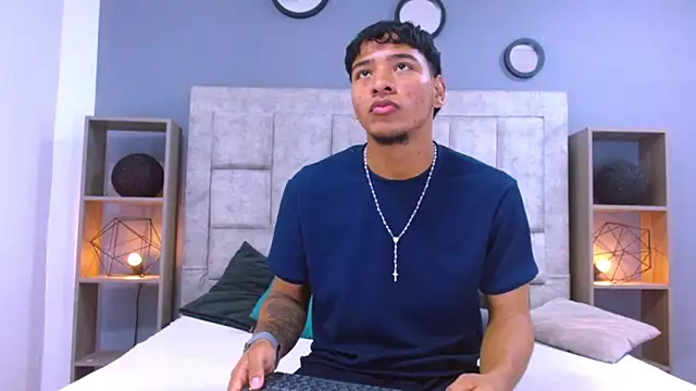 Poul_Garcia's Webcam Show