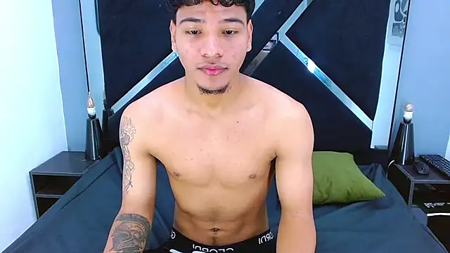Poul_Garcia webcam show