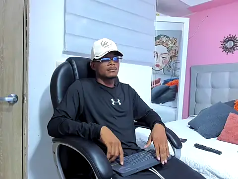 jeikon_black19 – webcam-show