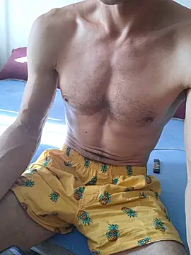 Show modela BODY_CUM na web-kameri