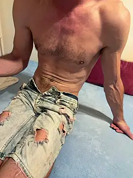 Show modela BODY_CUM na web-kameri