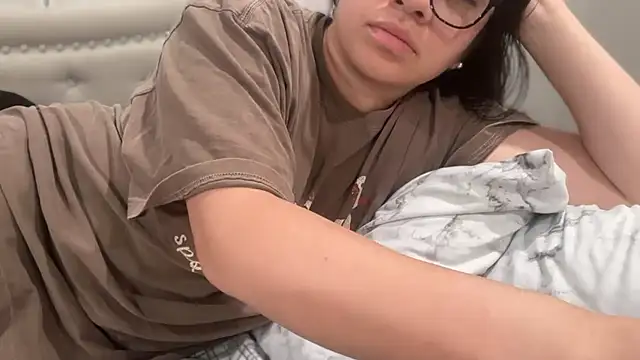 marge_agnes élő XXX-chatje