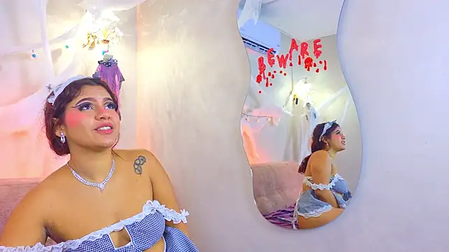 BELLA_TENTATION_CR's Webcam Show