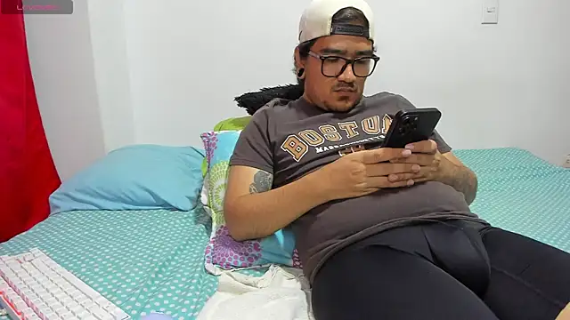 Axel_hornyy – webcam-show