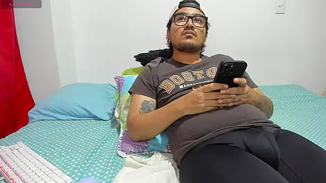 Axel_hornyy Webcamshow