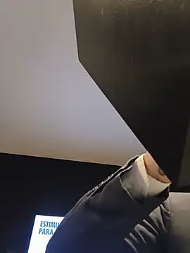 leolim220 Webcam Show
