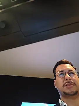 leolim220's Webcam Show