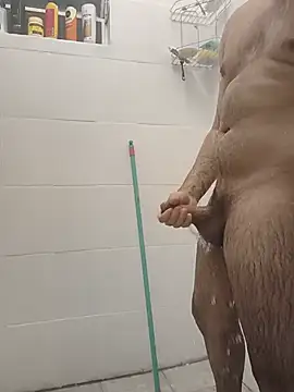 leolim220 Show in webcam