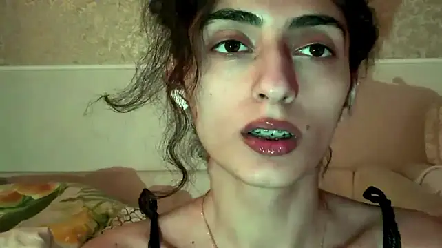 ShantiLeavitt Adlı Modelin Canlı XXX Sohbeti