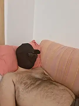 GreekDaddyBearFeet webcam show