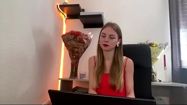 دردشة SunnyStrike الجنسية المباشرة
