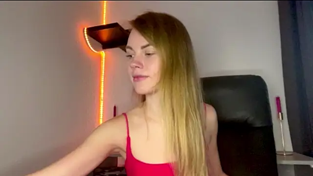 SunnyStrike XXX чат на живо
