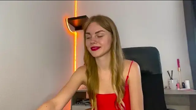 SunnyStrike's Webcam Show