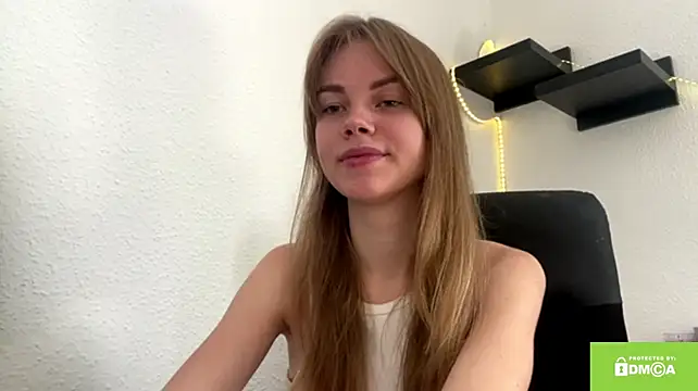 Chatroom XXX en direct de SunnyStrike