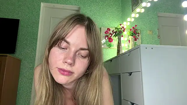 Živý XXX chat SunnyStrike