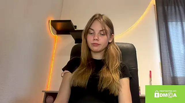 SunnyStrike Live XXX-Chat