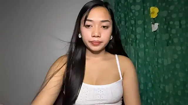 MickieCostlow's Live XXX Chat