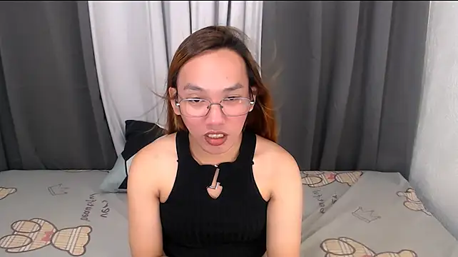 Show modela DisneyCumForYou na web-kameri