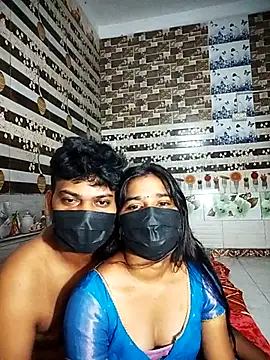 โชว์เว็บแคมของ Tamil_555_Couples