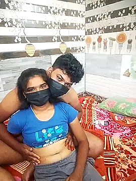 Show modela Tamil_555_Couples na web-kameri