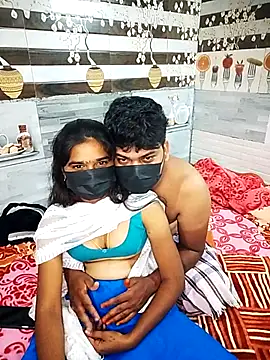 הופעת וובקאם של Tamil_555_Couples