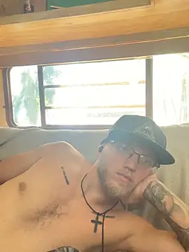 dilf_96: διαδικτυακό σόου στην κάμερα