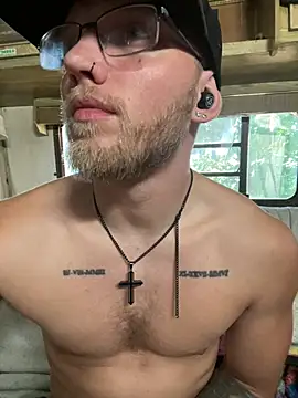 dilf_96: διαδικτυακό σόου στην κάμερα