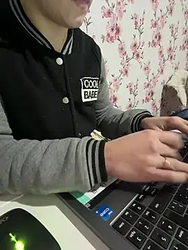 Show de bru-bru na webcam