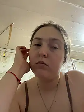 SweetyCute7 Show in webcam