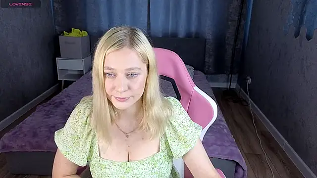 AmeliaxCandy Chat XXX in diretta