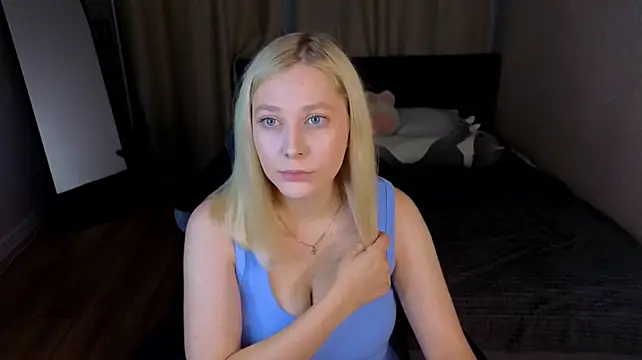 AmeliaxCandy Adlı Modelin Canlı XXX Sohbeti