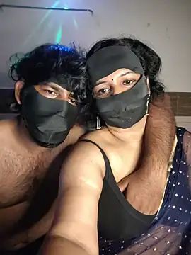 Show modela Fantacycouples na web-kameri
